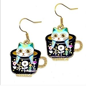 Teacup kitty cat earrings
